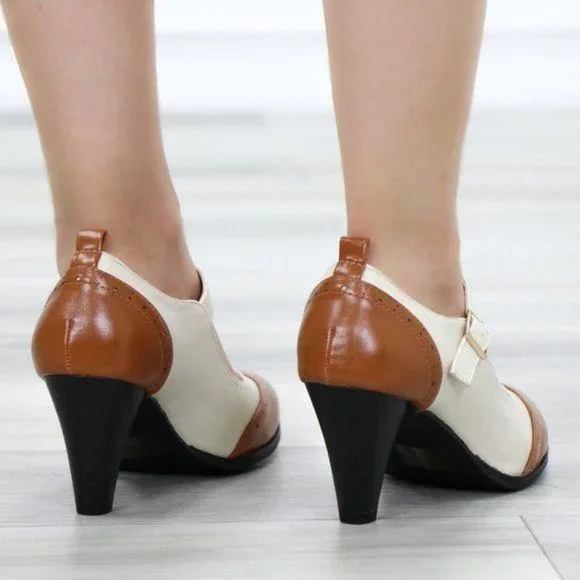 Oxford White & Tan Vintage Round Toe Pump - Picture 10 of 11